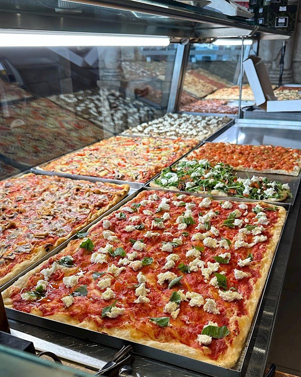 Pizza italienne pendant une escale à Rome