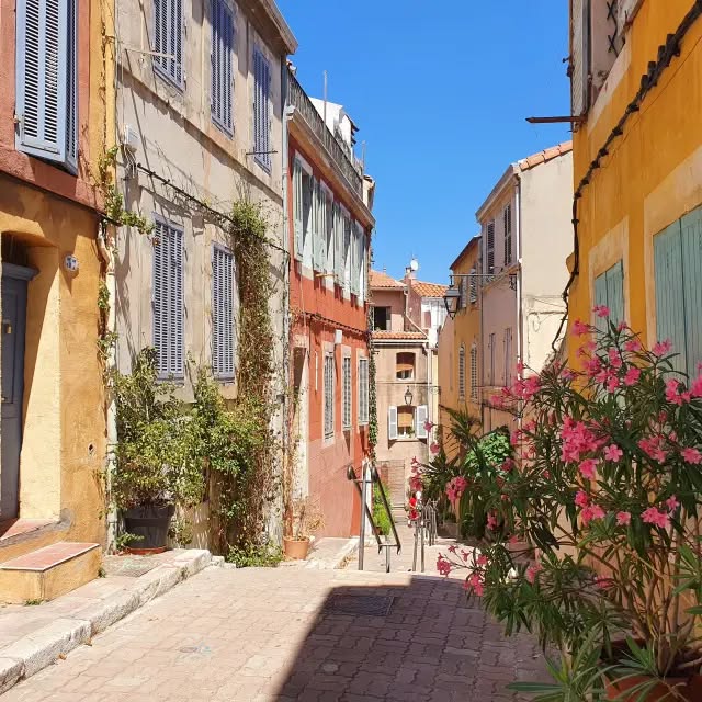 Ruelle colorée du Panier à Marseille