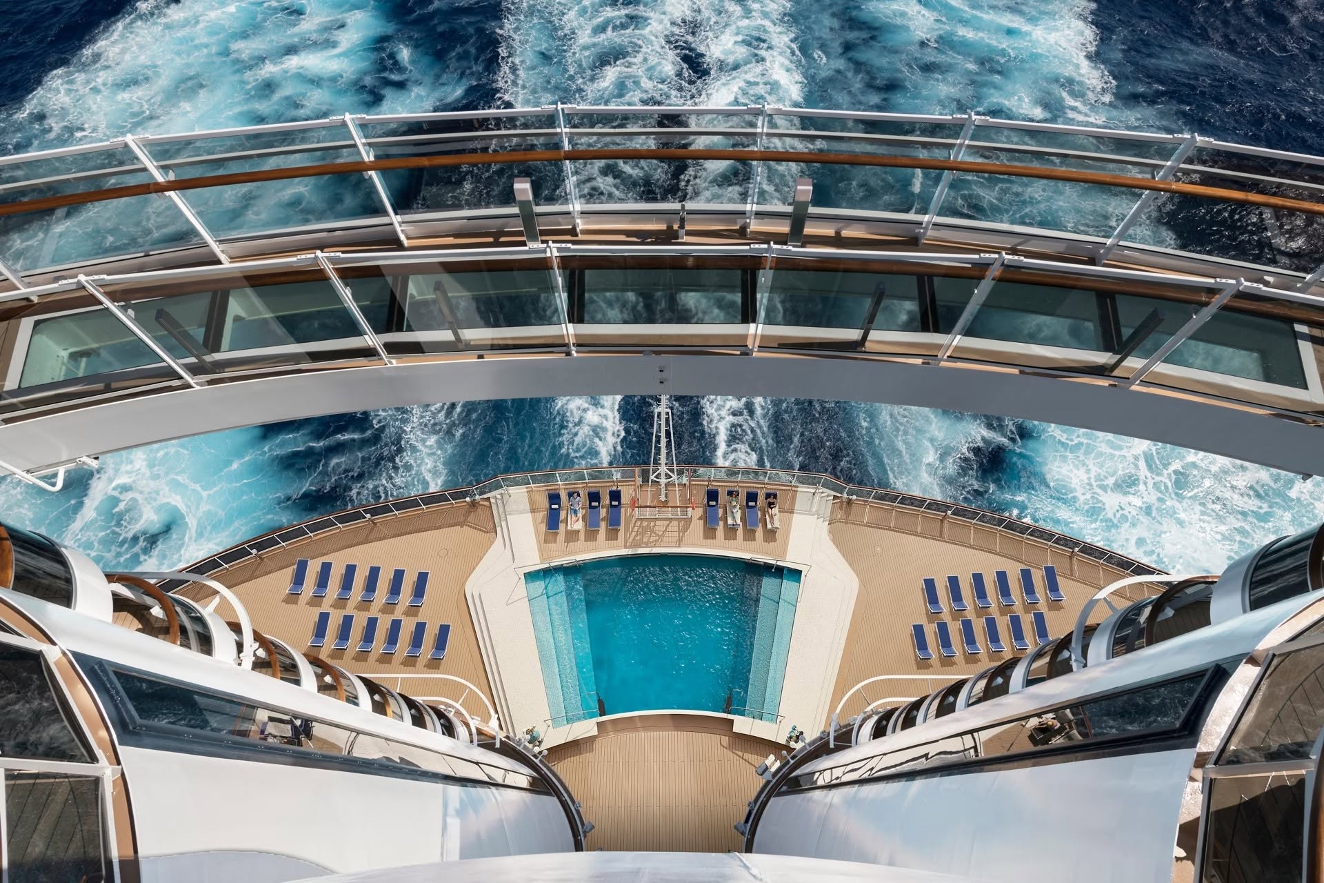 Piscine arrière du MSC Seaside avec vue sur le sillage