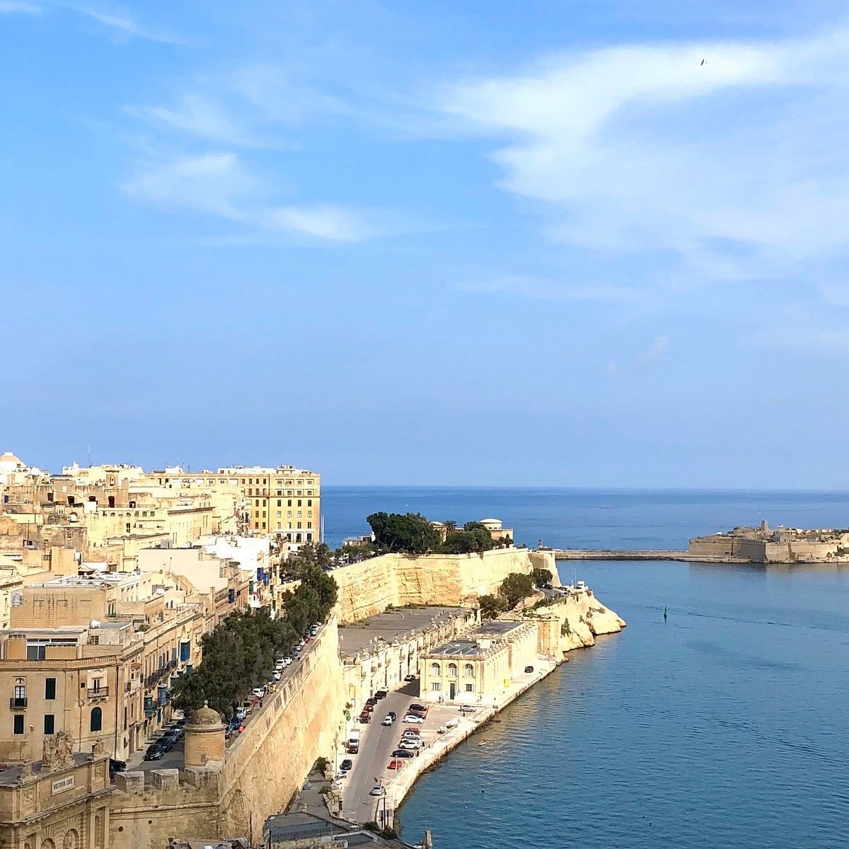 Vue sur les fortifications et la mer depuis La Valette