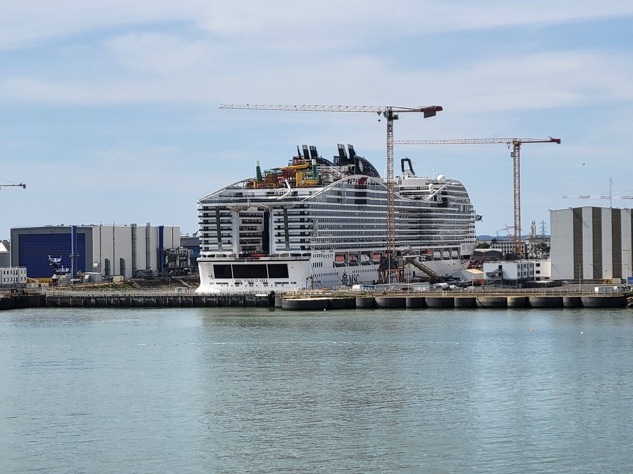 MSC World Asia en construction