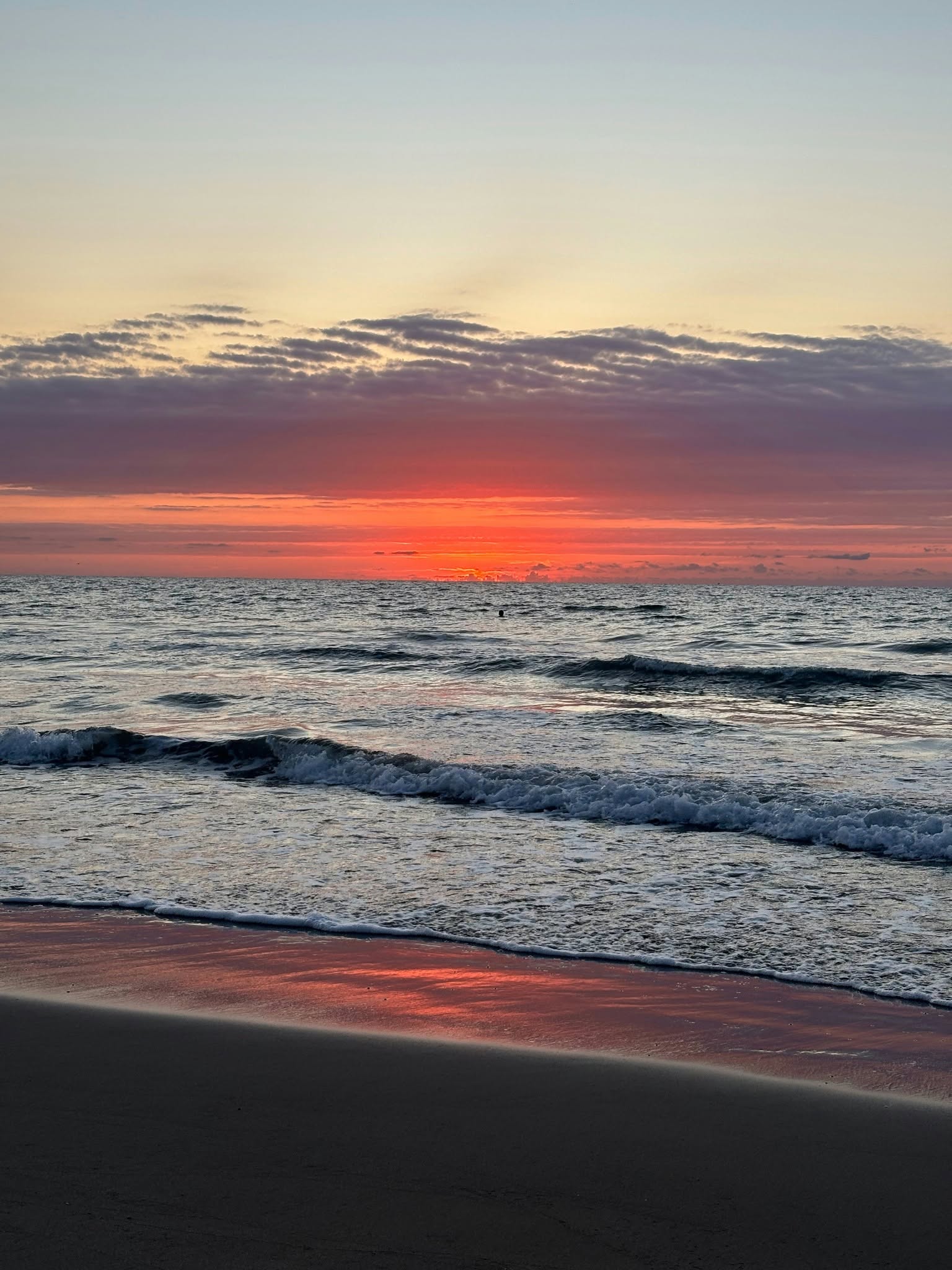 Coucher de soleil sur la plage à Valence