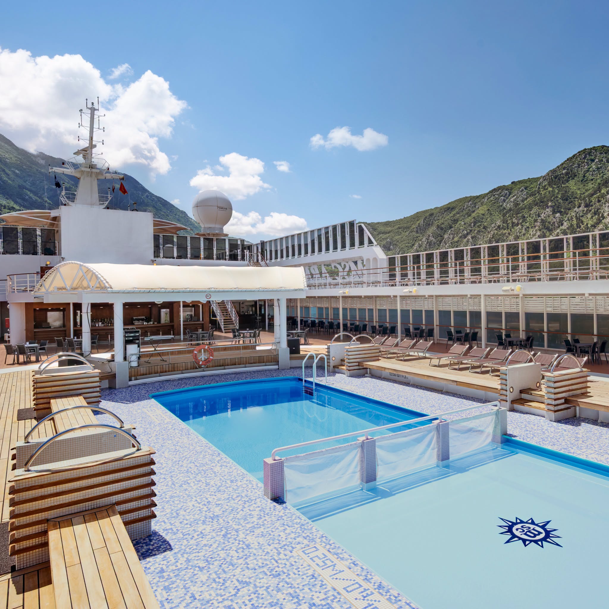 Piscines et espace aquatique extérieur du MSC Armonia