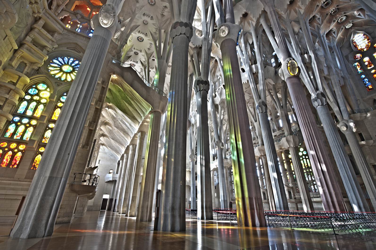 Intérieur de la Sagrada Família à Barcelone