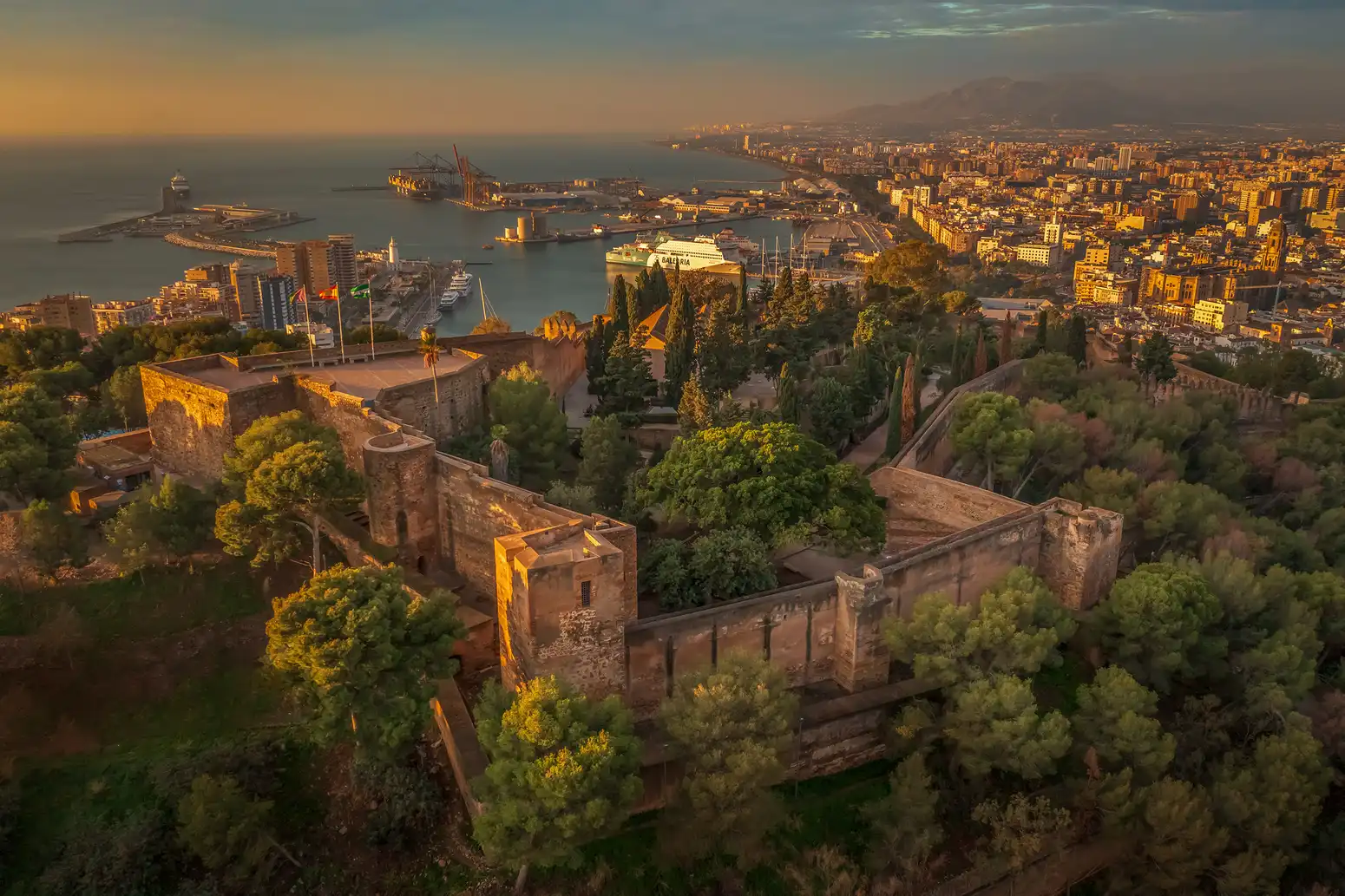 Vue panoramique sur Málaga depuis Gibralfaro