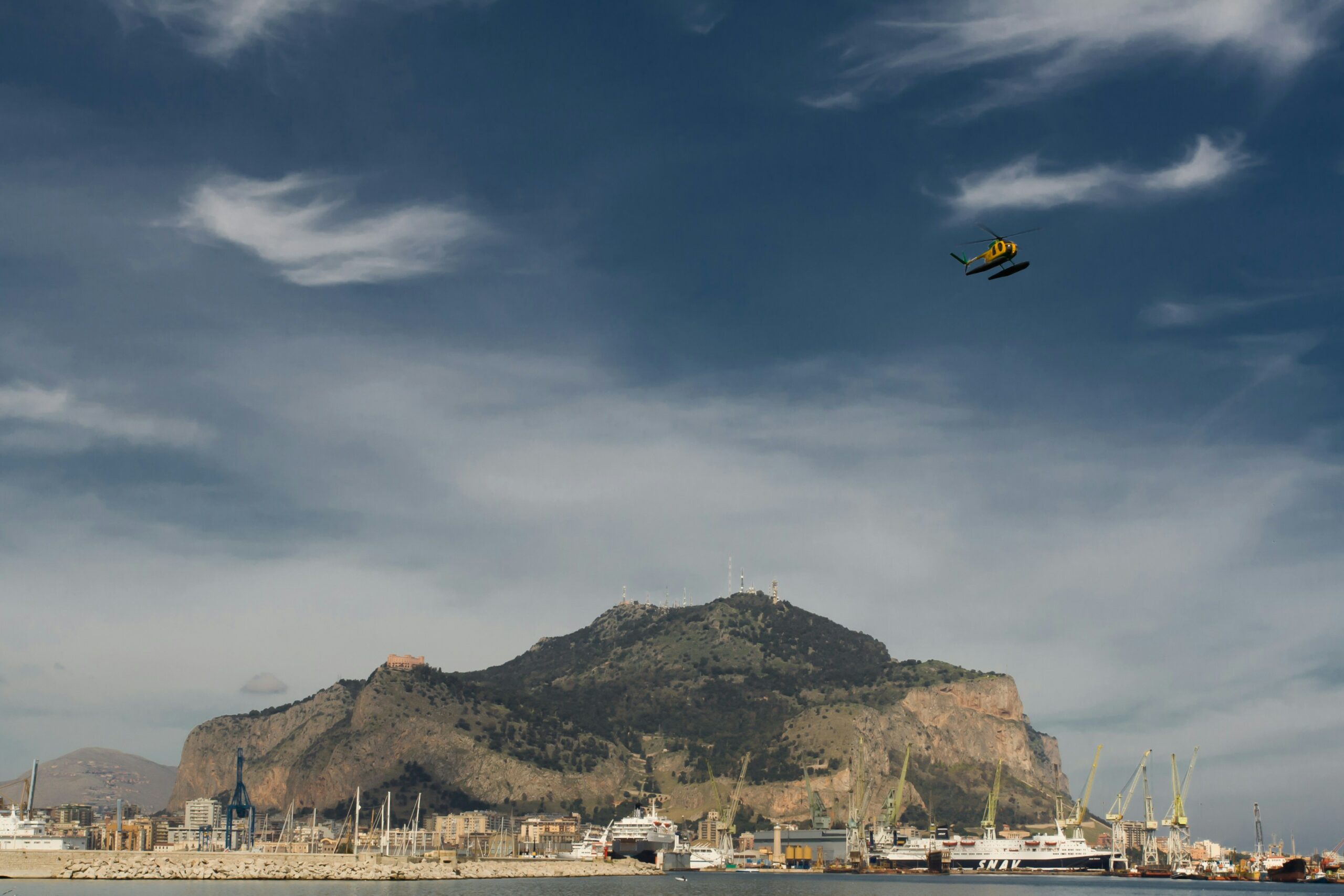 Monte Pellegrino dominant le port de Palerme