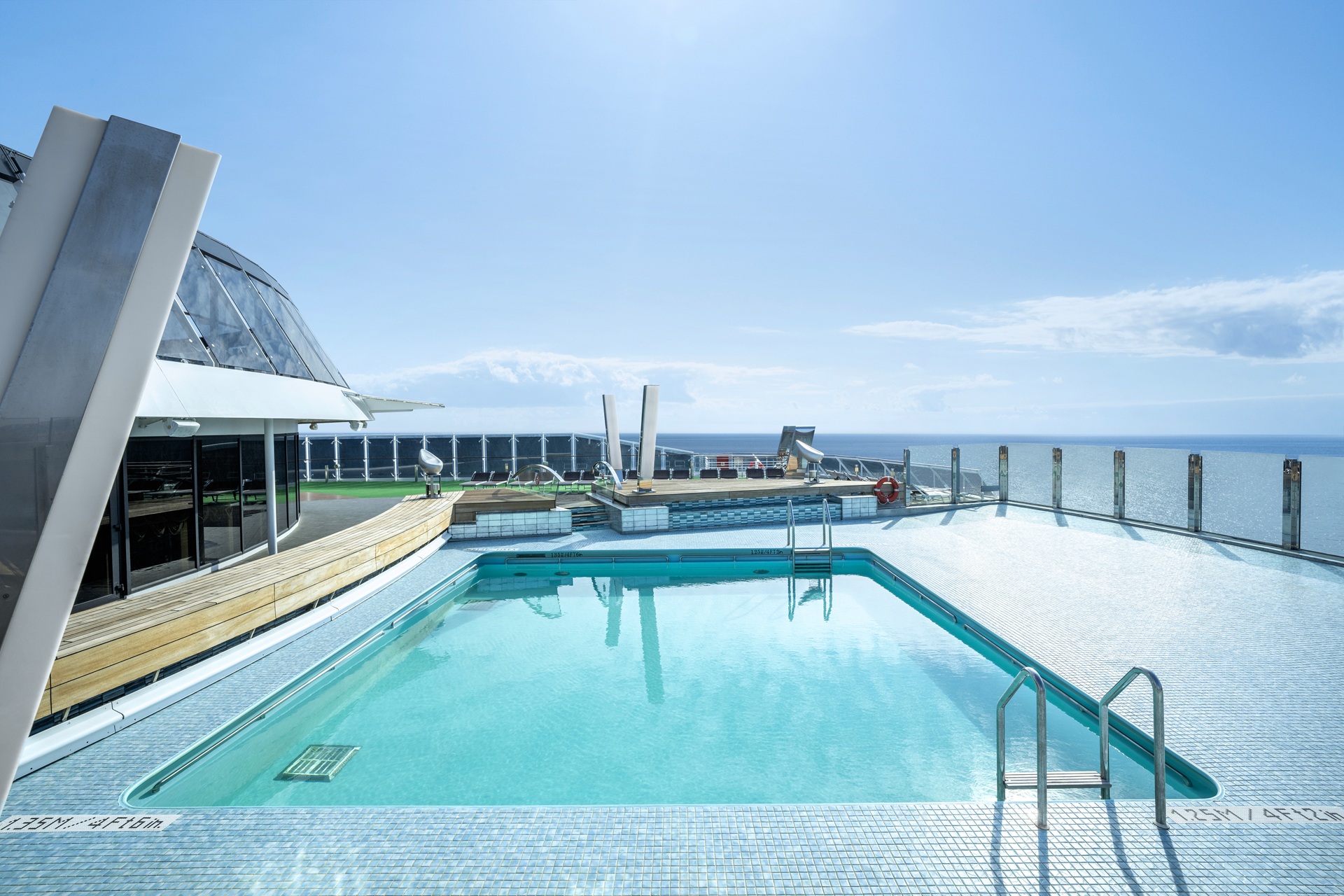 Garden Pool et piscine Infinity à l’arrière du MSC Divina