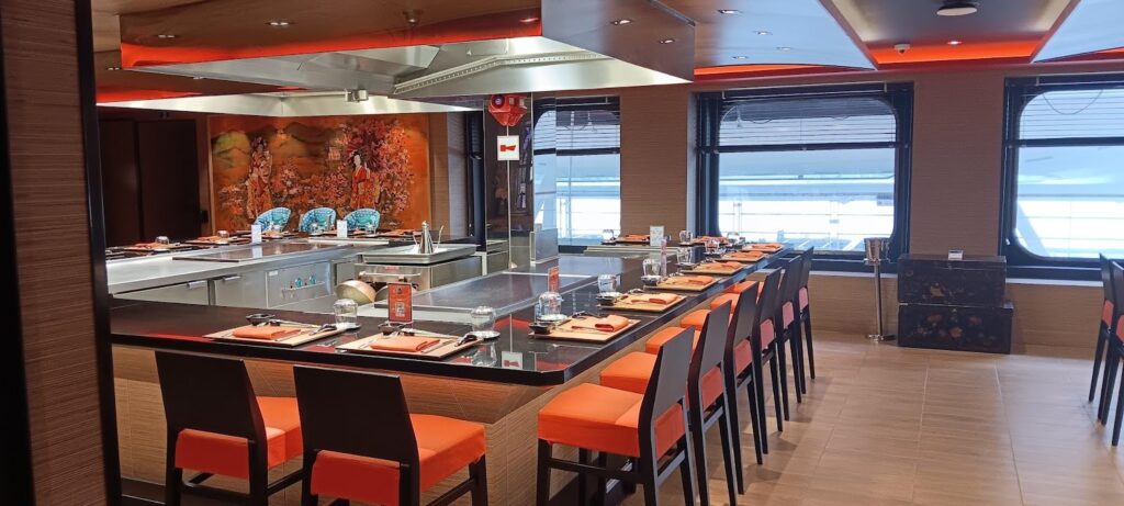 Salle du restaurant japonais à bord du MSC Euribia