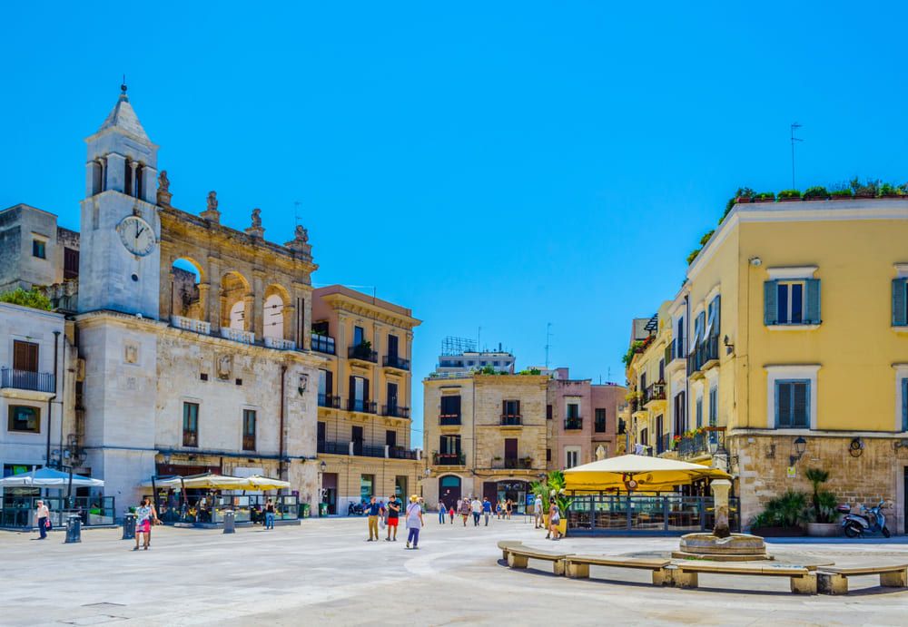 Piazza Mercantile dans le centre de Bari