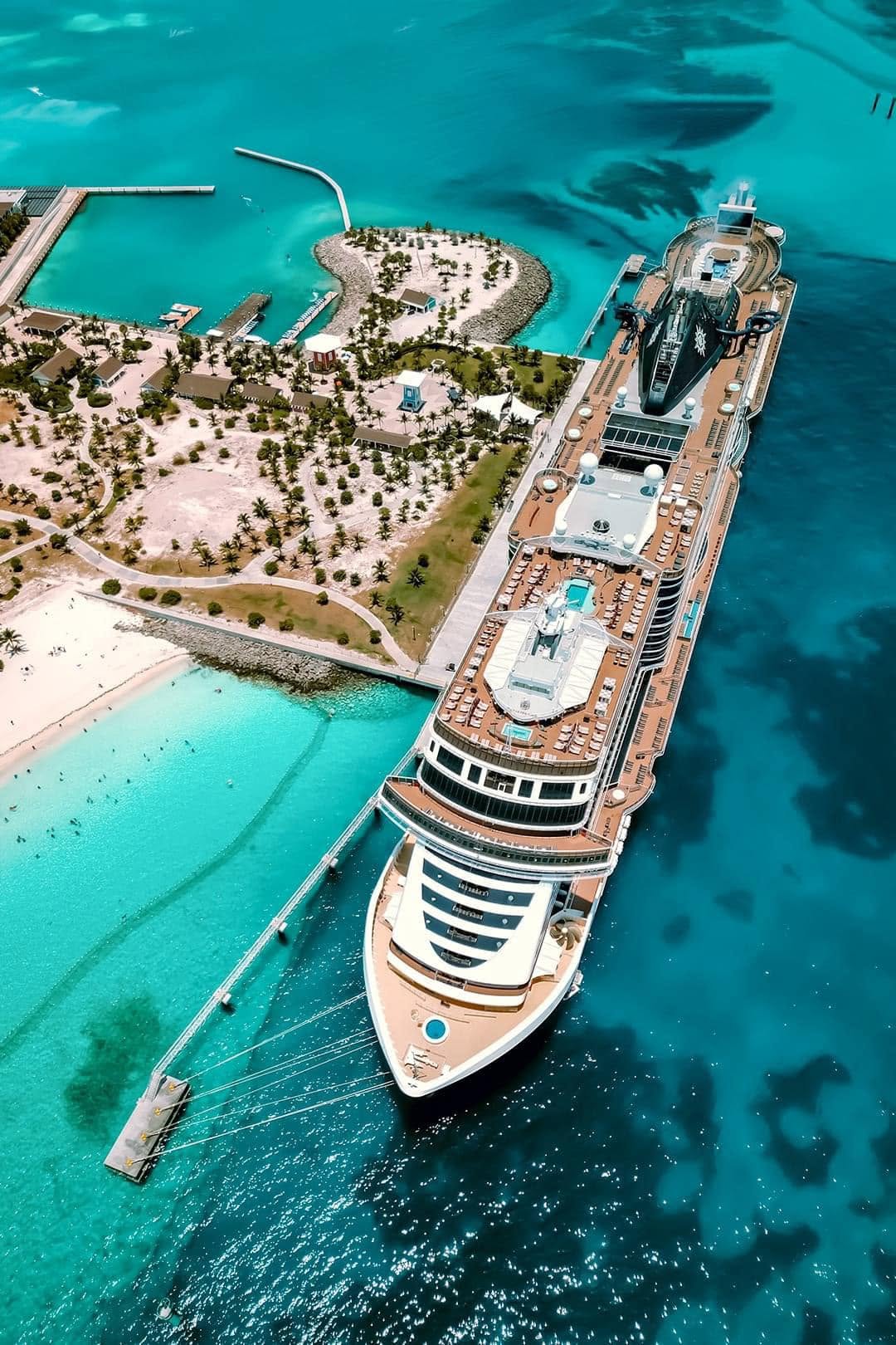 Navire MSC amarré directement à Ocean Cay aux Bahamas