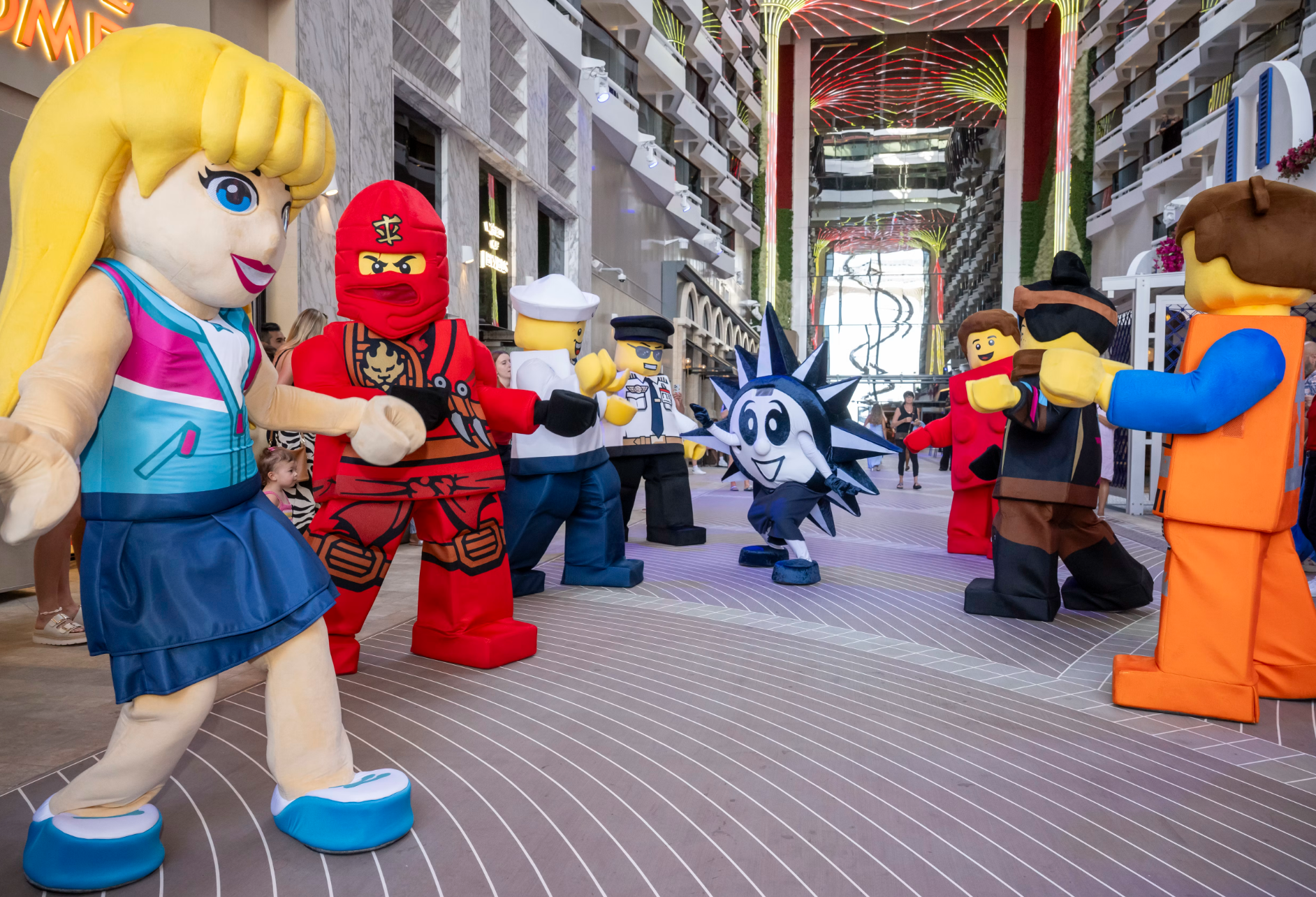 Personnages LEGO et animations familiales à bord du MSC World Asia