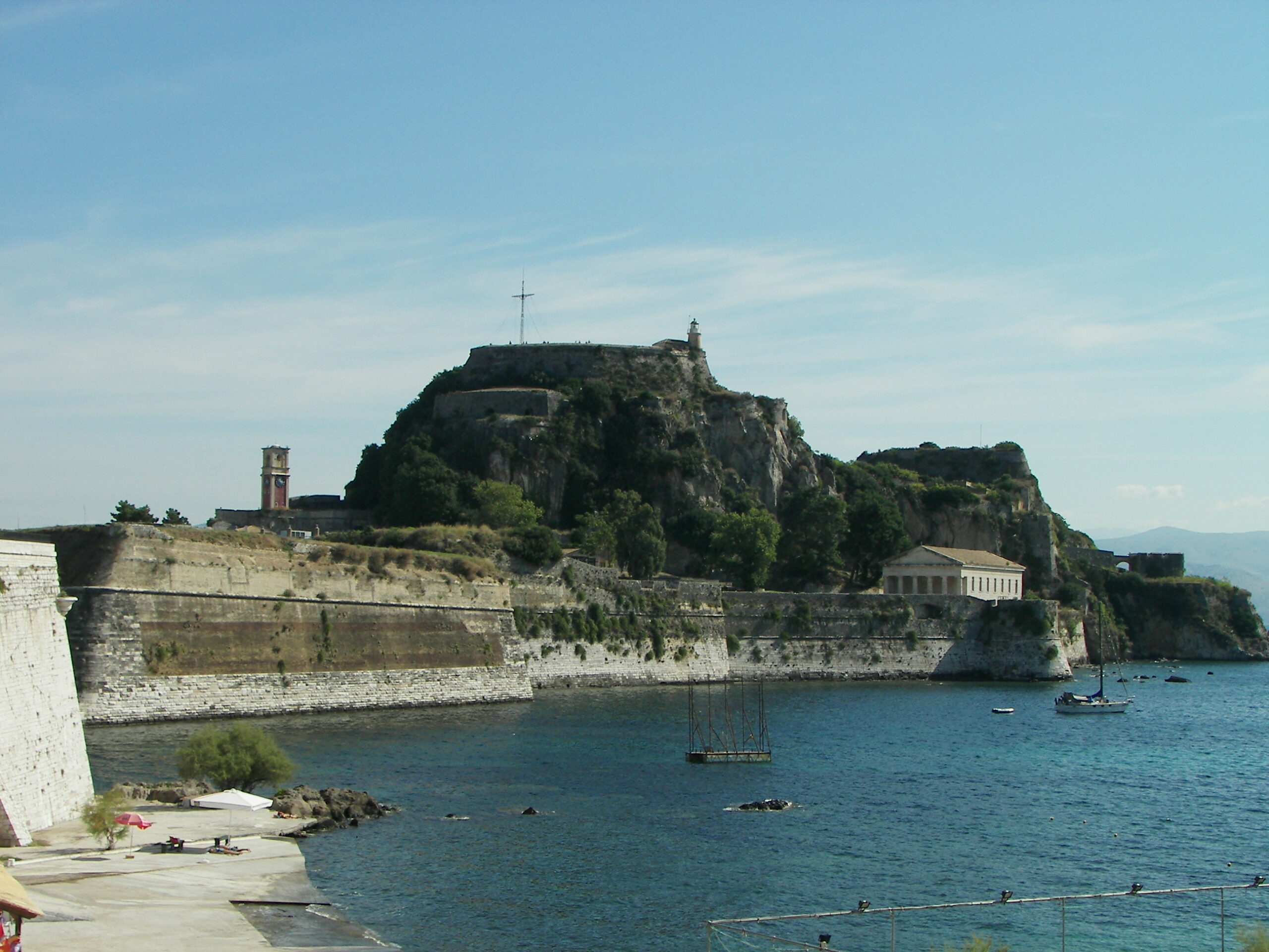 Vieille Forteresse de Corfou au bord de la mer