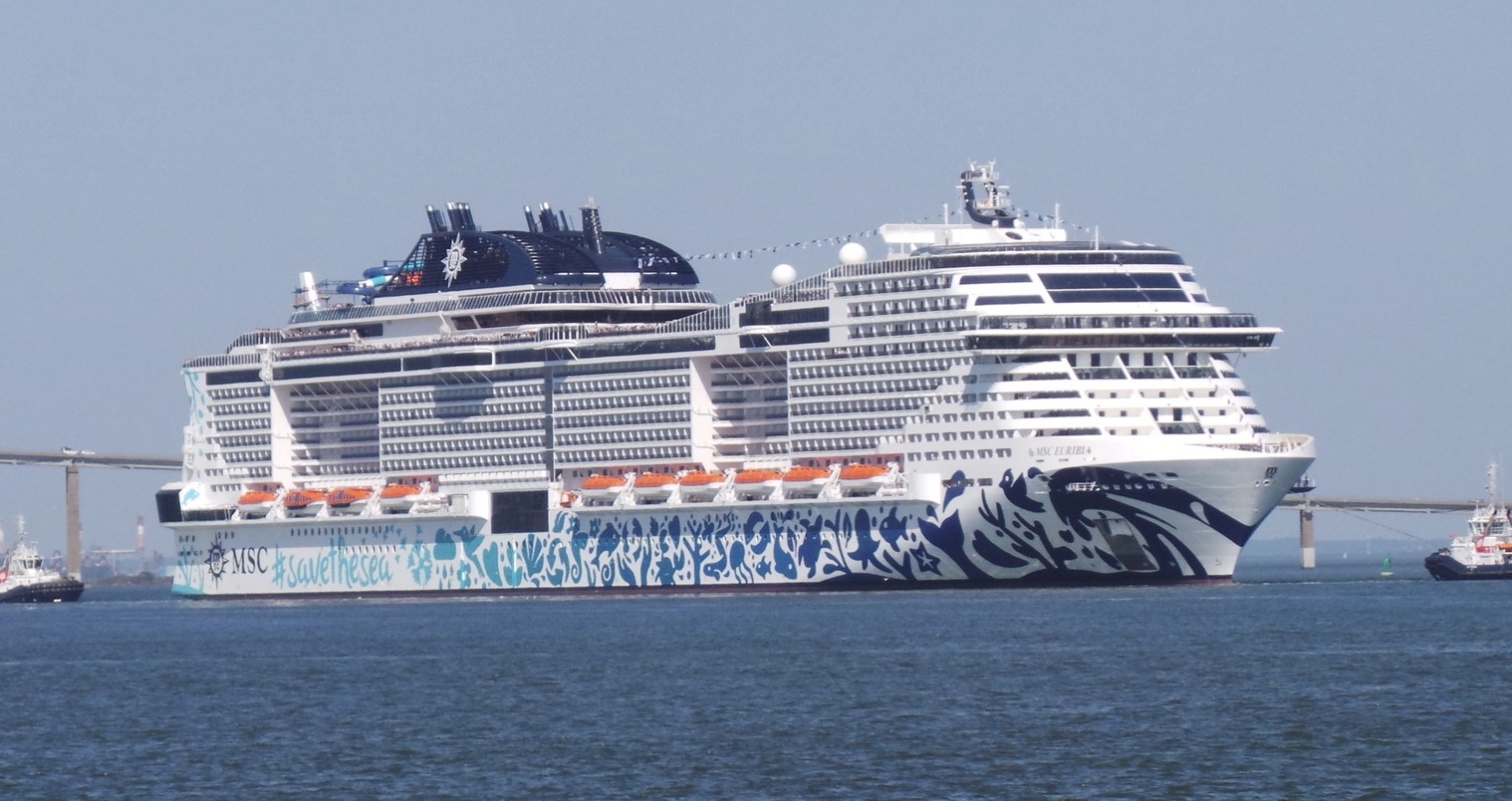 MSC Euribia à Saint-Nazaire avec sa coque #SaveTheSea