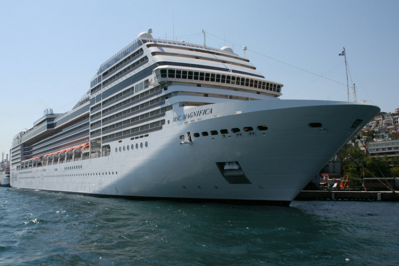 MSC Magnifica en navigation, navire MSC Croisières