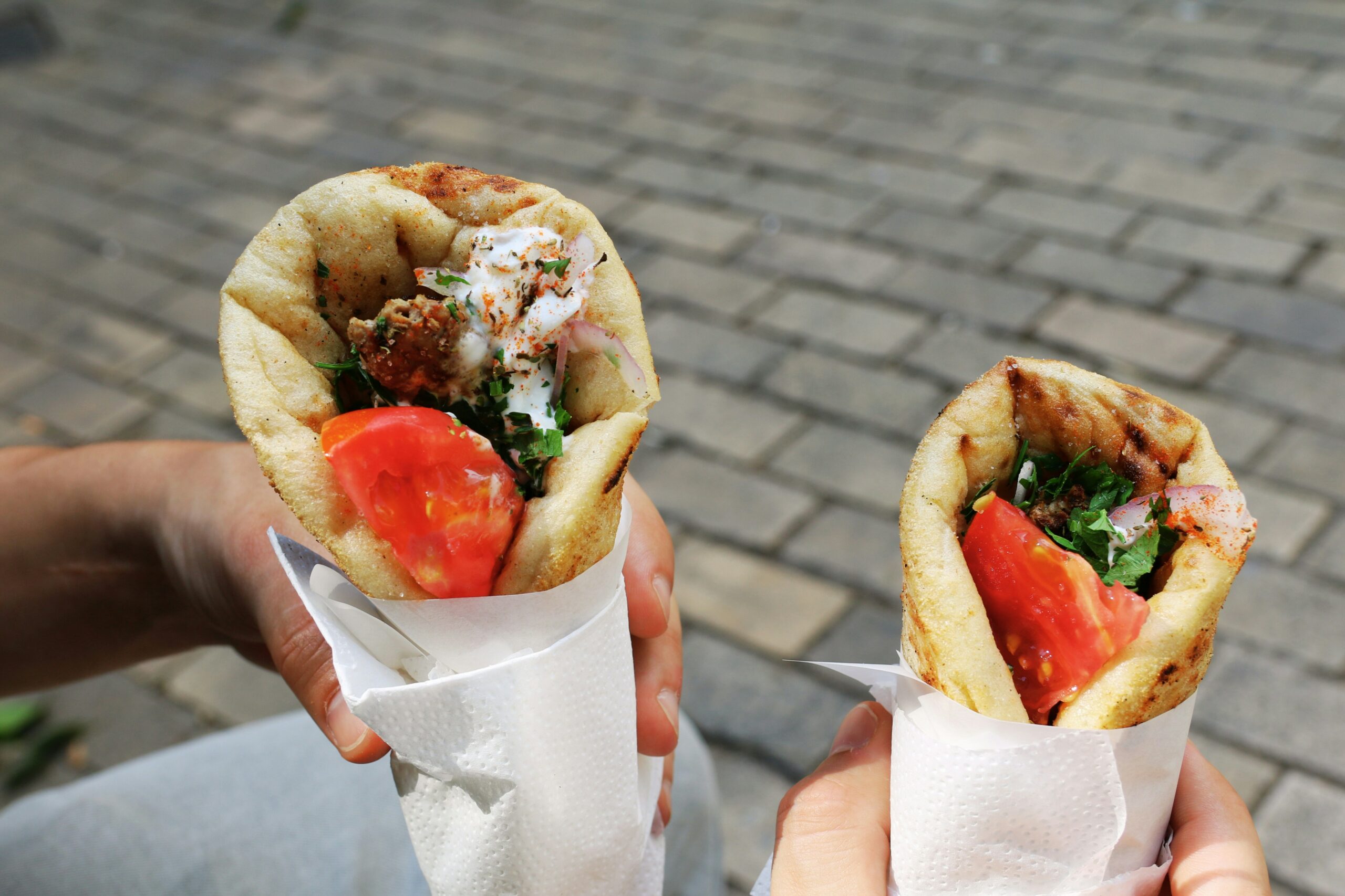 Cuisine grecque lors d'une pause gourmande à Athènes