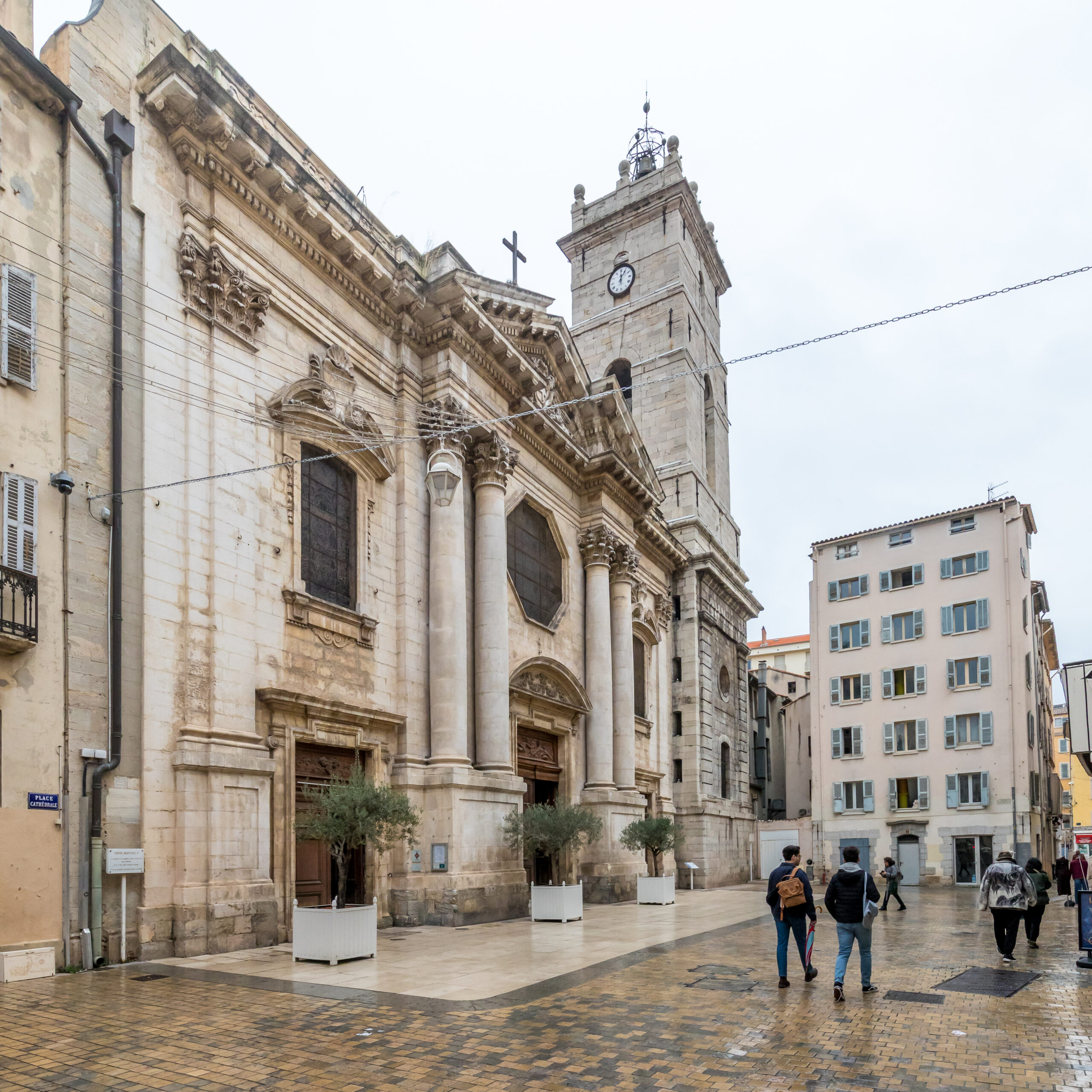 Cathédrale Notre-Dame-de-la-Seds dans le centre historique de Toulon