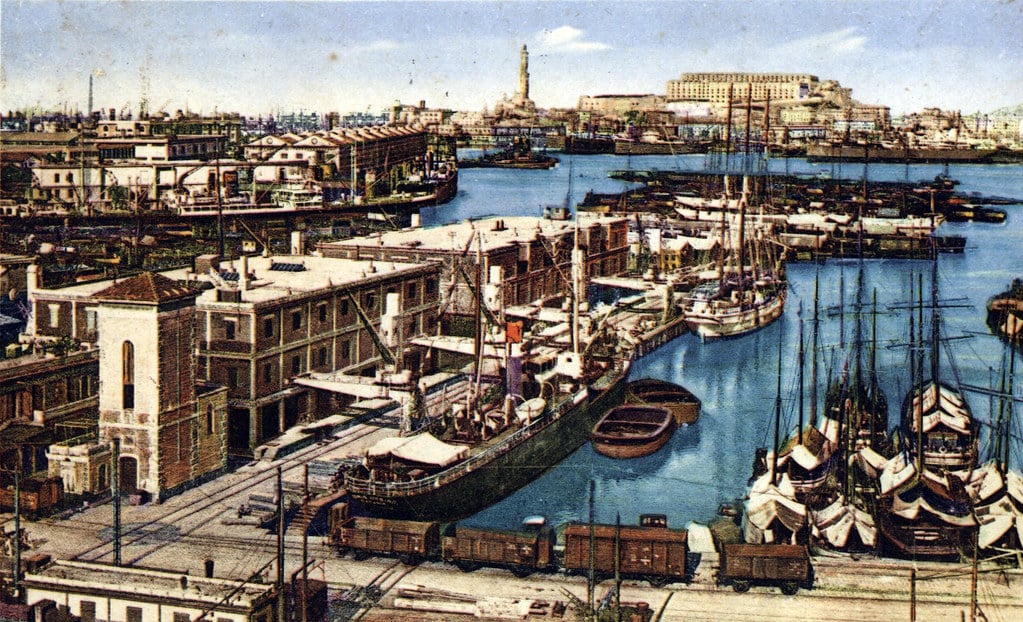 Vue historique du port de Gênes au tournant du XXe siècle