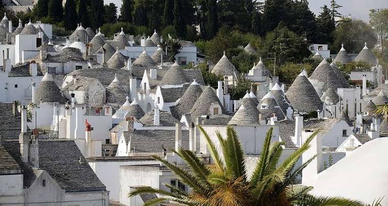Trulli traditionnels d'Alberobello dans les Pouilles