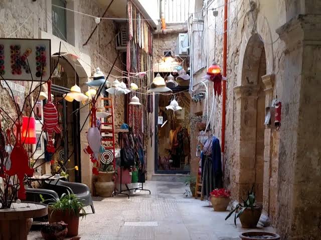 Marché d’Ortigia à Syracuse avec ses produits siciliens