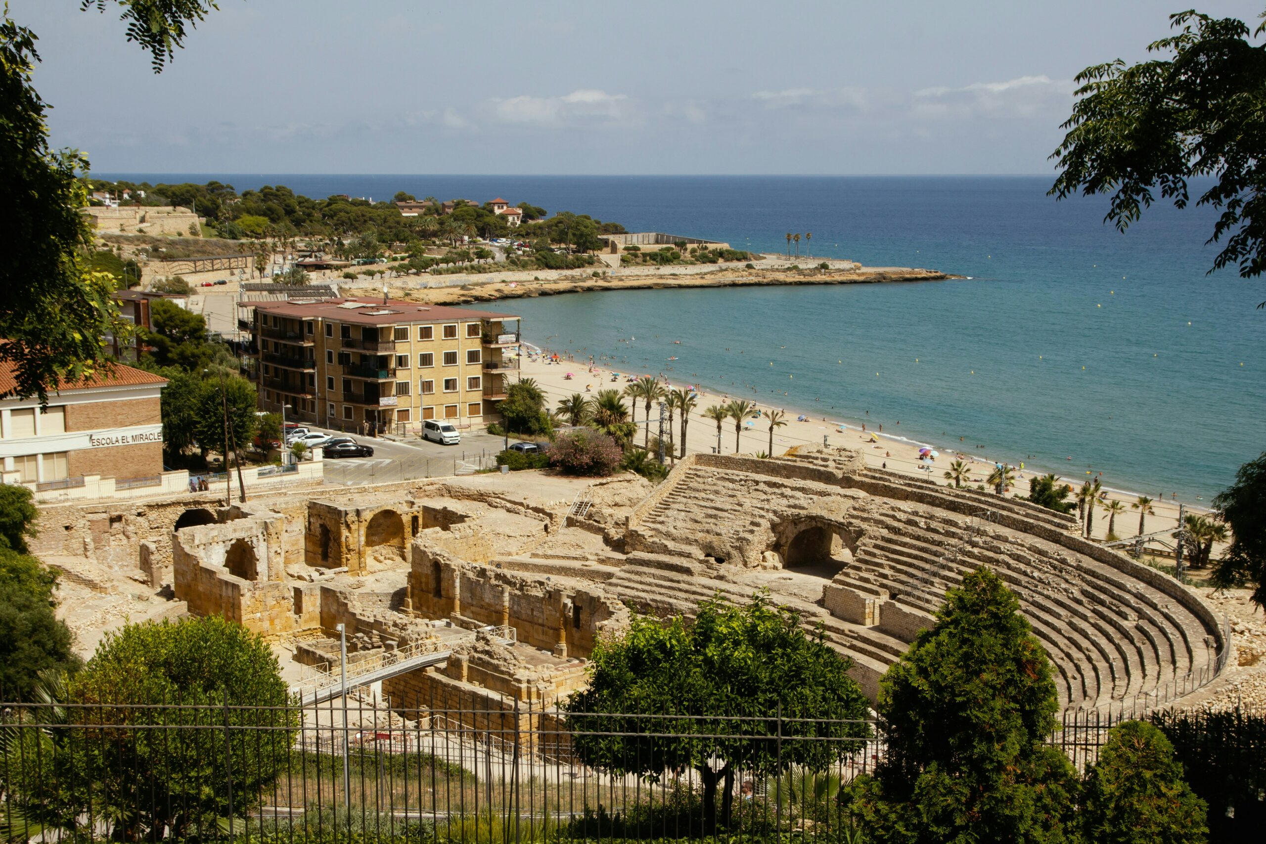 Amphithéâtre romain de Tarragone face à la Méditerranée
