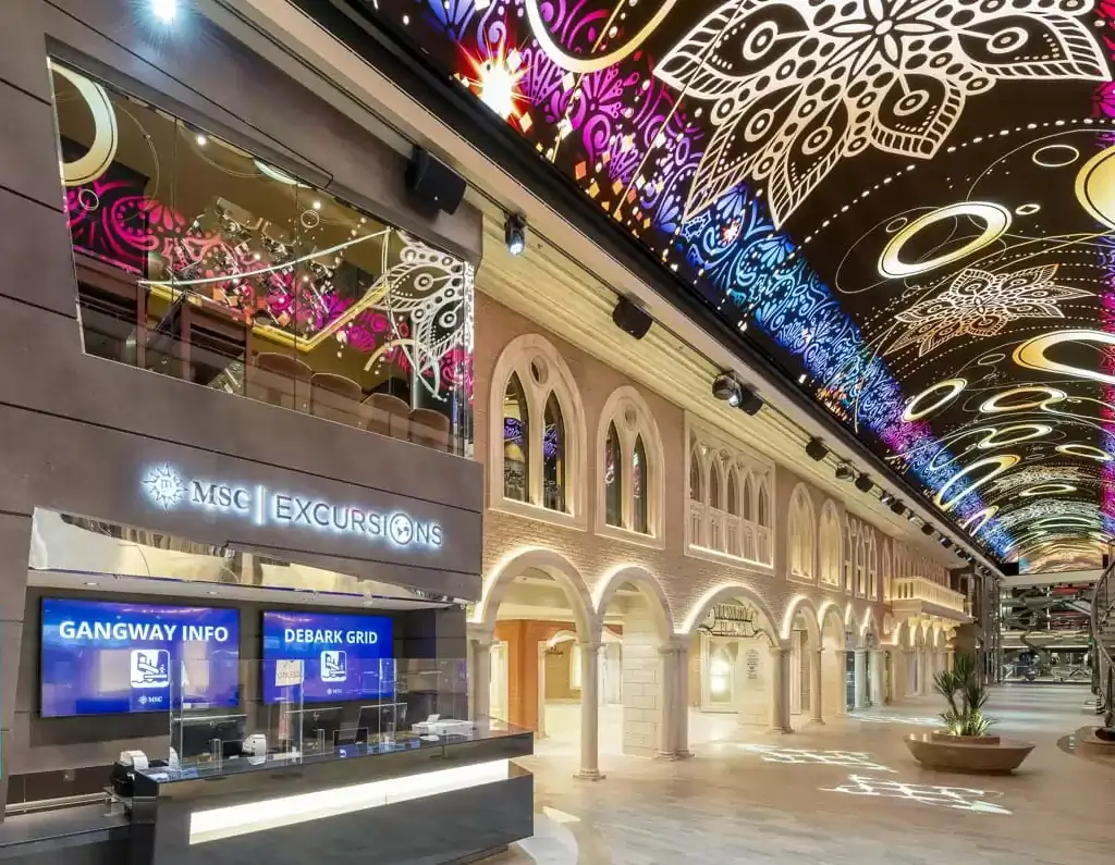 Galleria Euribia et son dôme LED à bord du MSC Euribia