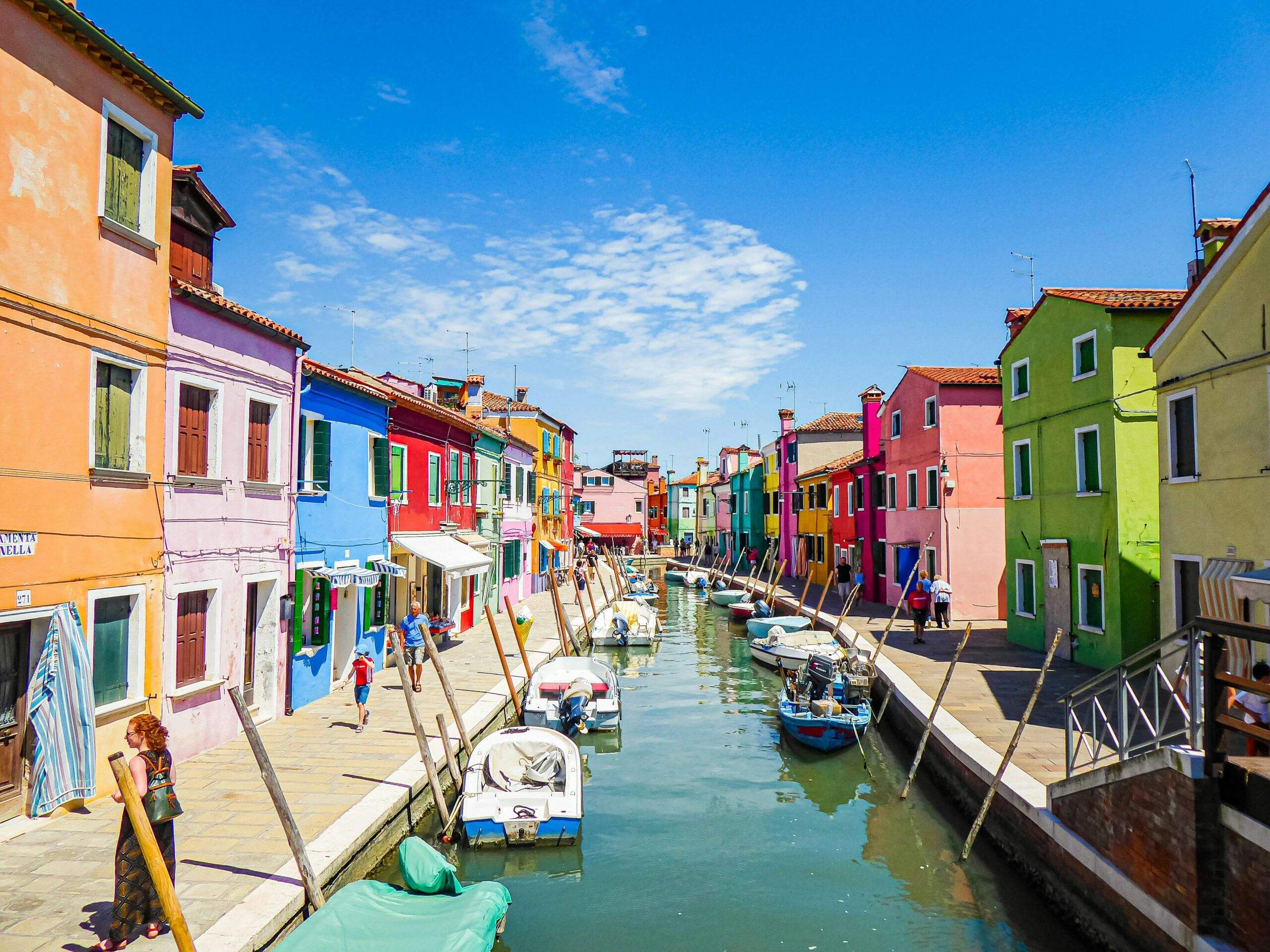 Maisons colorées de Burano dans la lagune de Venise