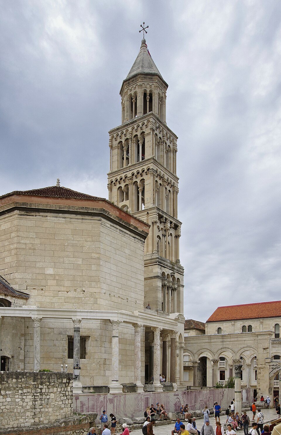 Cathédrale Saint-Domnius et clocher à Split