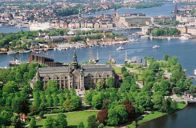 Promenade sur l'île de Djurgården à Stockholm