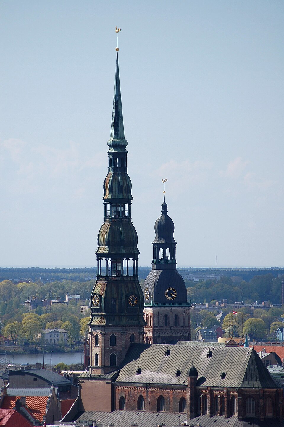 Église Saint-Pierre dans la vieille ville de Riga