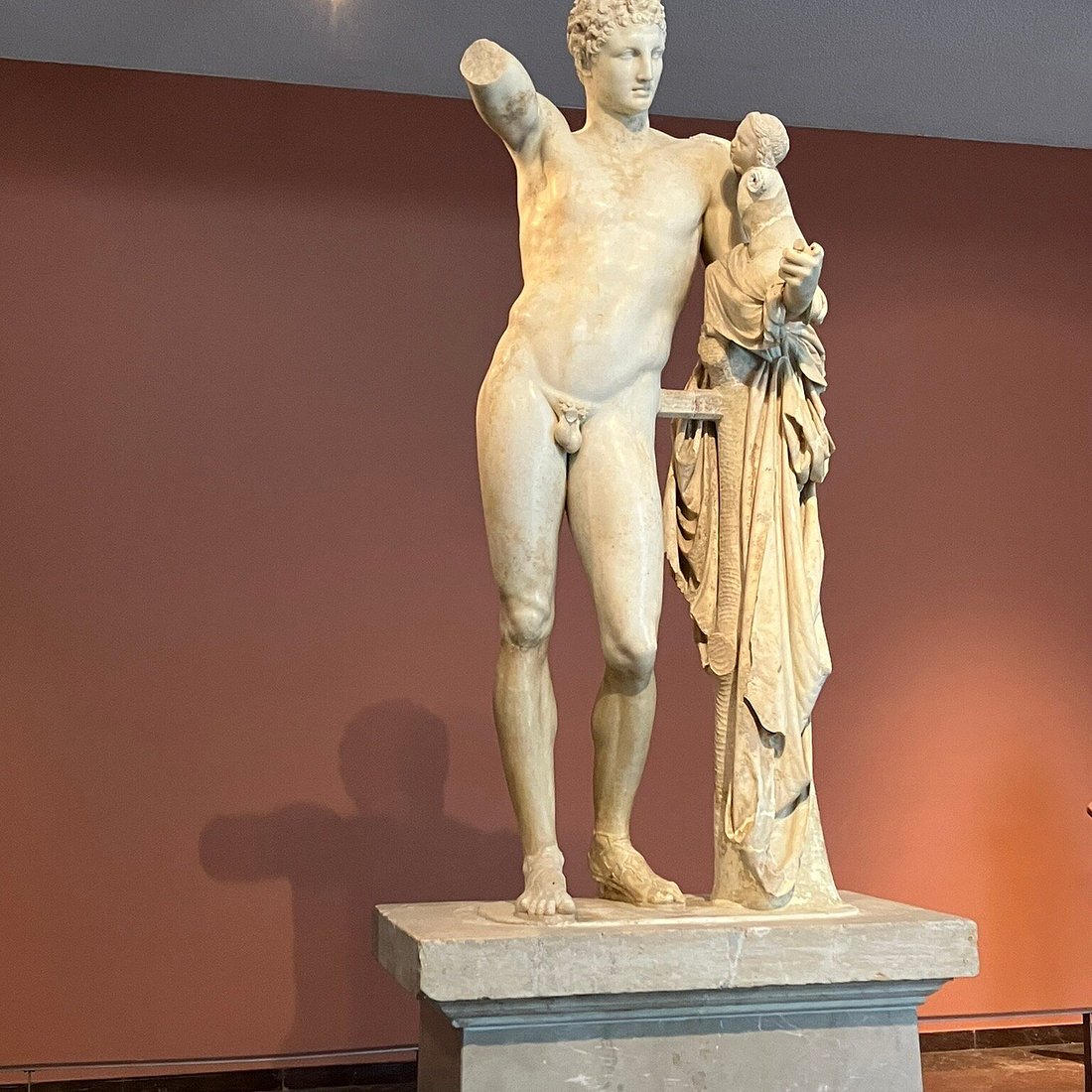 Hermès de Praxitèle au musée archéologique d’Olympie