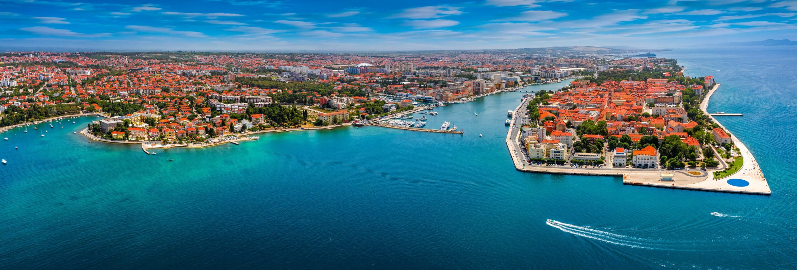 Vue panoramique de Zadar et de son front de mer en Croatie